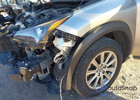 2021 Lexus Nx 300 z USA, uszkodzony, nr VIN JTJDARBZ1M2190039